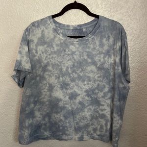 Blue and white tie dye crop tshirt